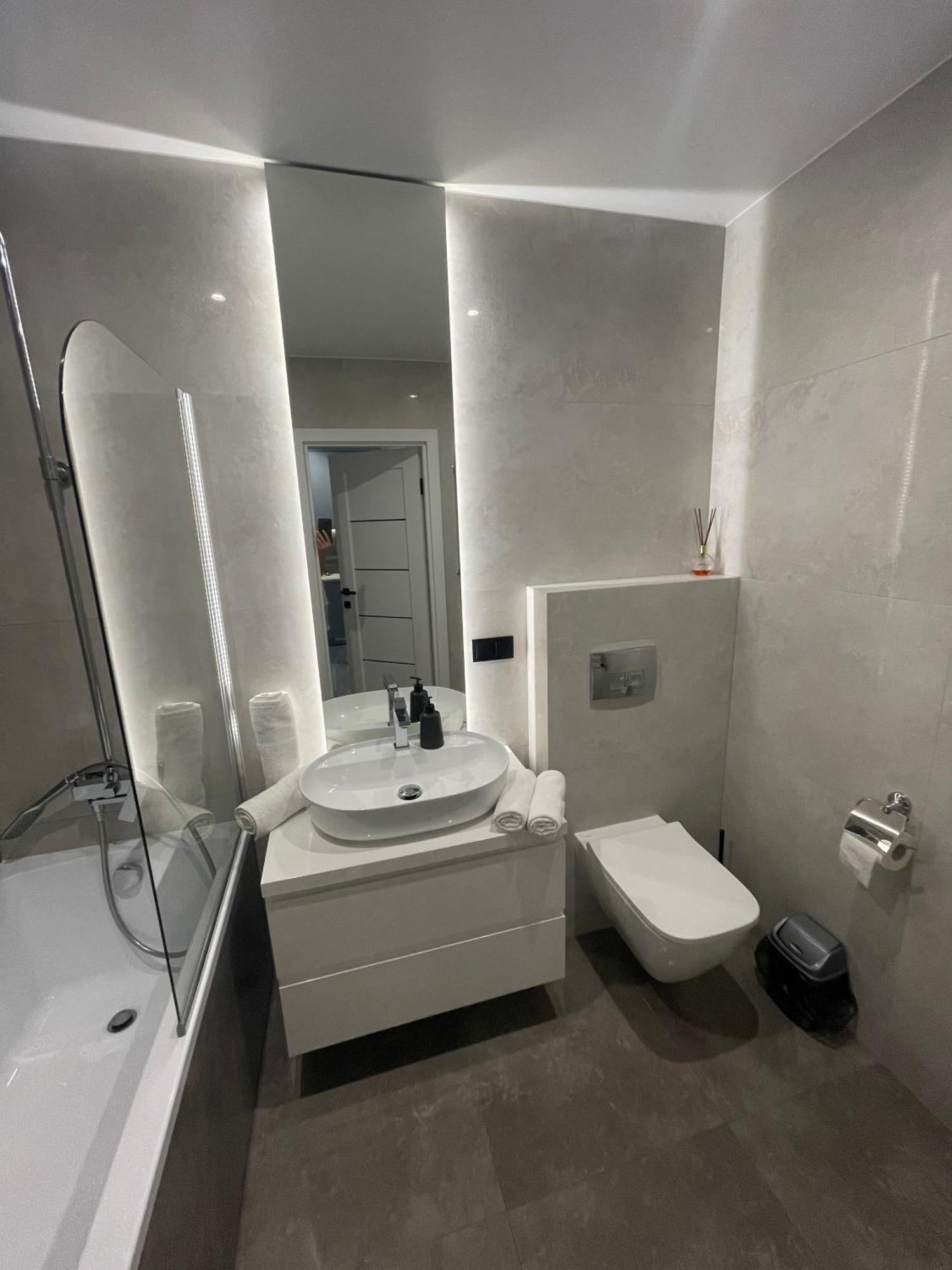 Апартаменти В Новобудові Авалон Зелена Lviv Exterior photo